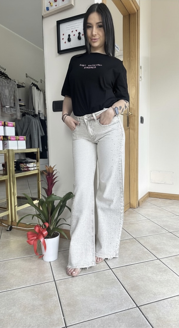jeans grigio chiaro con strass jeans grigio chiaro con strass